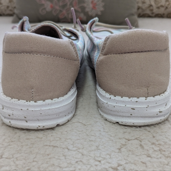 Gently Used Women's Size 8 Hey Dude Shoes - Picture 7 of 7